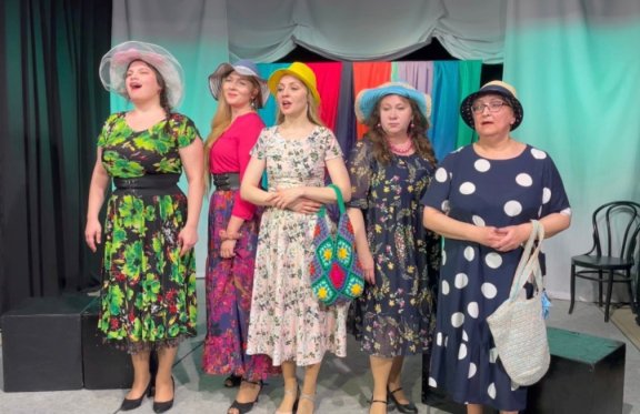 Белая Овца". Спектакль "Сказки женщин"