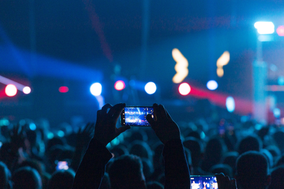 &Scy;&ucy;&pcy;&iecy;&rcy;&fcy;&iecy;&scy;&tcy;&icy;&vcy;&acy;&lcy;&softcy; &laquo;&Dcy;&icy;&scy;&kcy;&ocy;Fest 90-&khcy;&raquo;