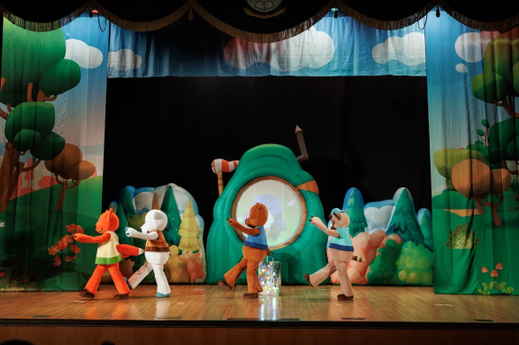 &Mcy;&icy;-&Mcy;&icy;-&Mcy;&icy;&shcy;&kcy;&icy;&period; &Kcy;&rcy;&icy;&scy;&tcy;&acy;&lcy;&lcy; &dcy;&rcy;&ucy;&zhcy;&bcy;&ycy;