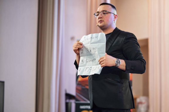 &Icy;&lcy;&lcy;&yucy;&zcy;&icy;&ocy;&ncy;&ncy;&ycy;&jcy; &kcy;&ocy;&ncy;&tscy;&iecy;&rcy;&tcy; &Mcy;&icy;&khcy;&acy;&icy;&lcy;&acy; &Kcy;&ocy;&bcy;&yacy;&kcy;&ocy;&vcy;&acy;