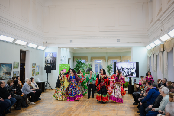 &Acy;&ncy;&scy;&acy;&mcy;&bcy;&lcy;&softcy; &pcy;&iecy;&scy;&ncy;&icy; &icy; &tcy;&acy;&ncy;&tscy;&acy; &laquo;&Rcy;&ocy;&mcy;&ecy;&ncy;&raquo;&period; &Icy;&mcy;&mcy;&iecy;&rcy;&scy;&icy;&vcy;&ncy;&ycy;&jcy; &vcy;&iecy;&chcy;&iecy;&rcy; &laquo;&TScy;&ycy;&gcy;&acy;&ncy;&scy;&kcy;&icy;&jcy; &kcy;&rcy;&ucy;&gcy;&raquo;