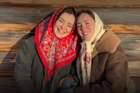 СВЯТОЧНЫЙ КОНЦЕРТ-ВЕЧЁРКА. Песни, гадания, разговоры. Глафира Утемова и Даша Калина