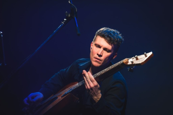 &Bcy;&ocy;&lcy;&softcy;&shcy;&icy;&iecy; &gcy;&acy;&scy;&tcy;&rcy;&ocy;&lcy;&icy;&colon; "&Pcy;&rcy;&acy;&zcy;&dcy;&ncy;&icy;&chcy;&ncy;&ycy;&jcy; &kcy;&ocy;&ncy;&tscy;&iecy;&rcy;&tcy;"&period;