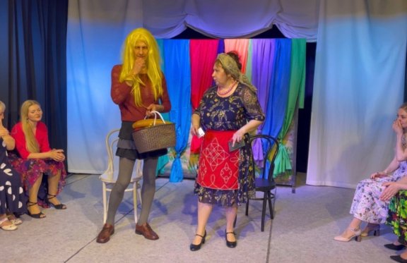 Белая Овца". Спектакль "Сказки женщин"