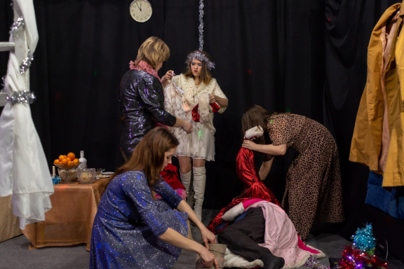 &Mcy;&ocy;&lcy;&ocy;&dcy;&iocy;&zhcy;&ncy;&ycy;&jcy; &tcy;&iecy;&acy;&tcy;&rcy; "&Tcy;&iecy;&Mcy;&acy;"&period; &Ncy;&ocy;&vcy;&ocy;&gcy;&ocy;&dcy;&ncy;&yacy;&yacy; &scy;&kcy;&acy;&zcy;&kcy;&acy; &dcy;&lcy;&yacy; &vcy;&zcy;&rcy;&ocy;&scy;&lcy;&ycy;&khcy;