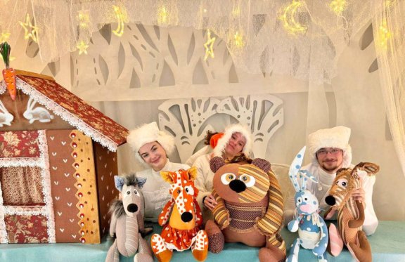 &Ncy;&ocy;&vcy;&ocy;&gcy;&ocy;&dcy;&ncy;&icy;&jcy; &scy;&pcy;&iecy;&kcy;&tcy;&acy;&kcy;&lcy;&softcy; baby-&tcy;&iecy;&acy;&tcy;&rcy;&acy; &dcy;&lcy;&yacy; &mcy;&acy;&lcy;&ycy;&shcy;&iecy;&jcy; "&Ncy;&ocy;&vcy;&ocy;&gcy;&ocy;&dcy;&ncy;&icy;&iecy; &pcy;&rcy;&icy;&kcy;&lcy;&yucy;&chcy;&iecy;&ncy;&icy;&yacy; &Zcy;&acy;&jcy;&chcy;&icy;&kcy;&acy; &Tcy;&icy;&mcy;&ocy;&shcy;&kcy;&icy;"