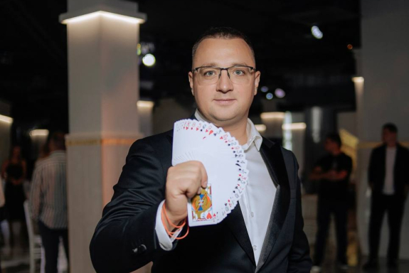 &Icy;&lcy;&lcy;&yucy;&zcy;&icy;&ocy;&ncy;&ncy;&ycy;&jcy; &kcy;&ocy;&ncy;&tscy;&iecy;&rcy;&tcy; &Mcy;&icy;&khcy;&acy;&icy;&lcy;&acy; &Kcy;&ocy;&bcy;&yacy;&kcy;&ocy;&vcy;&acy;