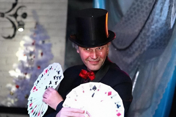 &Vcy; &mcy;&icy;&rcy;&iecy; &zcy;&acy;&gcy;&acy;&dcy;&ocy;&kcy; &icy; &chcy;&ucy;&dcy;&iecy;&scy; &lpar;&shcy;&ocy;&ucy; &icy;&lcy;&lcy;&yucy;&zcy;&icy;&ocy;&ncy;&icy;&scy;&tcy;&acy; &Acy;&ncy;&tcy;&ocy;&ncy;&acy; &Kcy;&ocy;&zcy;&lcy;&ocy;&vcy;&acy;&comma; &gcy;&period; &Ncy;&ocy;&vcy;&ocy;&scy;&icy;&bcy;&icy;&rcy;&scy;&kcy;&rpar;