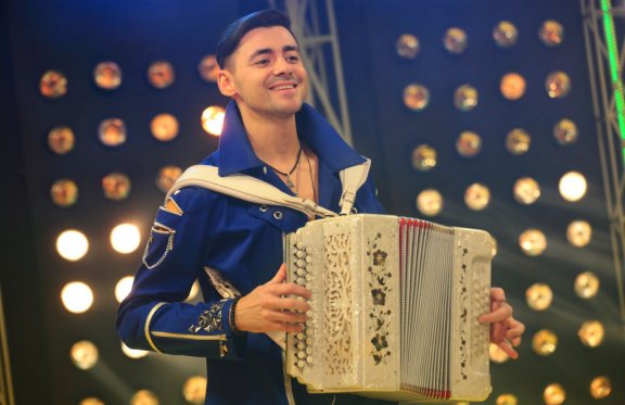 &Dcy;&mcy;&icy;&tcy;&rcy;&icy;&jcy; &Icy;&vcy;&acy;&shchcy;&iecy;&ncy;&kcy;&ocy; &mdash; &ucy;&chcy;&acy;&scy;&tcy;&ncy;&icy;&kcy; &pcy;&iecy;&rcy;&iecy;&dcy;&acy;&chcy;&icy; &laquo;&Pcy;&rcy;&icy;&vcy;&iecy;&tcy;&comma; &Acy;&ncy;&dcy;&rcy;&iecy;&jcy;&excl;&raquo;