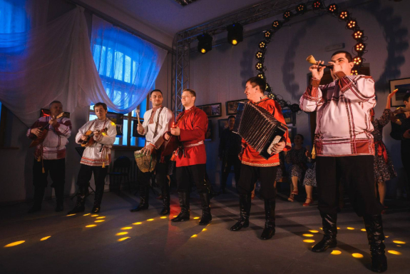 &Acy;&ncy;&scy;&acy;&mcy;&bcy;&lcy;&softcy; &ncy;&acy;&rcy;&ocy;&dcy;&ncy;&ocy;&jcy; &mcy;&ucy;&zcy;&ycy;&kcy;&icy; &icy; &tcy;&acy;&ncy;&tscy;&acy; &laquo;&YAcy;&rcy;&mcy;&acy;&rcy;&kcy;&acy;&raquo;&colon; &Mcy;&acy;&scy;&lcy;&iecy;&ncy;&icy;&chcy;&ncy;&ycy;&iecy; &pcy;&ocy;&scy;&icy;&dcy;&iecy;&lcy;&kcy;&icy; &laquo;&Kcy;&acy;&kcy; &ucy; &ncy;&acy;&shcy;&icy;&khcy; &ucy; &vcy;&ocy;&rcy;&ocy;&tcy;&raquo;