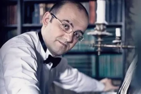 &Vcy;&lcy;&acy;&dcy;&icy;&mcy;&icy;&rcy; &TScy;&iecy;&lcy;&iecy;&bcy;&rcy;&ocy;&vcy;&scy;&kcy;&icy;&jcy; &lpar;&bcy;&acy;&rcy;&icy;&tcy;&ocy;&ncy;&rpar;&comma; &Ocy;&vcy;&icy;&kcy; &Gcy;&rcy;&icy;&gcy;&ocy;&rcy;&yacy;&ncy; &lpar;&fcy;&ocy;&rcy;&tcy;&iecy;&pcy;&icy;&acy;&ncy;&ocy;&rpar;