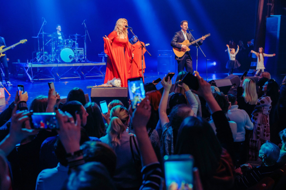 Антон и Виктория Макарские «Живой Концерт»