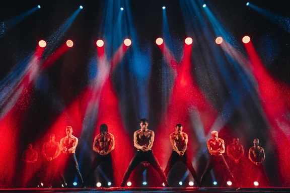 Шоу под дождём V. Признание в любви г. Березники