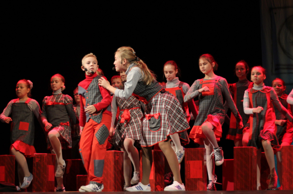 &Mcy;&ucy;&zcy;&ycy;&kcy;&acy;&lcy;&softcy;&ncy;&ycy;&jcy; &tcy;&iecy;&acy;&tcy;&rcy; &laquo;&Ocy;&rcy;&fcy;&iecy;&jcy;&raquo;&period; &Ocy;&pcy;&iecy;&rcy;&acy; &laquo;&Scy;&tcy;&rcy;&acy;&scy;&tcy;&icy; &pcy;&ocy; &Icy;&vcy;&acy;&ncy;&ucy; &Scy;&iecy;&mcy;&iecy;&ncy;&ocy;&vcy;&ucy;&raquo;