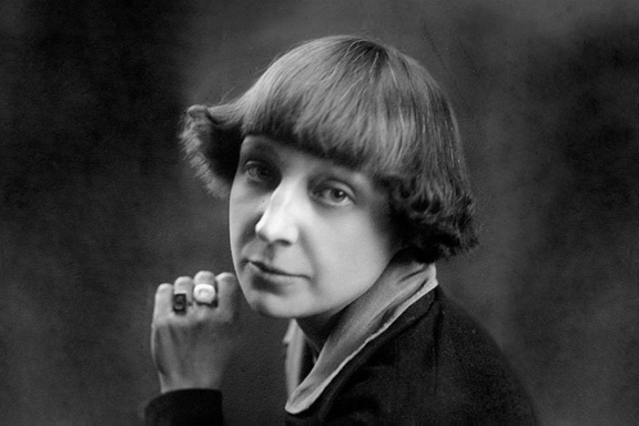 Театр "Белая Овца". Поэтический театр "Марина Цветаева: "Я просто люблю"