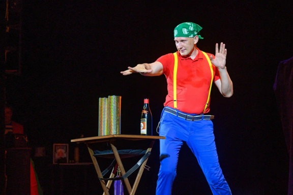 &Pcy;&ocy;&lcy;&chcy;&acy;&scy;&acy; &ncy;&acy; &chcy;&ucy;&dcy;&iecy;&scy;&acy; &lpar;&Dcy;&iecy;&tcy;&scy;&kcy;&ocy;&iecy; &vcy;&ocy;&lcy;&shcy;&iecy;&bcy;&ncy;&ocy;&iecy; &shcy;&ocy;&ucy; &Acy;&lcy;&iecy;&kcy;&scy;&acy;&ncy;&dcy;&rcy;&acy; &YAcy;&bcy;&lcy;&ocy;&chcy;&kcy;&ocy;&vcy;&acy;&comma; &gcy;&period; &Tcy;&yucy;&mcy;&iecy;&ncy;&softcy;&rpar;