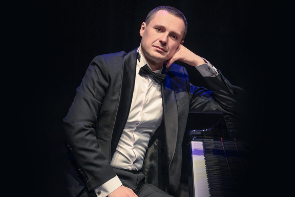 &Vcy;&icy;&tcy;&acy;&lcy;&icy;&jcy; &Kcy;&ocy;&vcy;&acy;&lcy;&iecy;&ncy;&kcy;&ocy; &icy; &scy;&tcy;&ucy;&dcy;&iecy;&ncy;&tcy;&ycy; &pcy;&iecy;&rcy;&mcy;&scy;&kcy;&ocy;&gcy;&ocy; &mcy;&ucy;&zcy;&ycy;&kcy;&acy;&lcy;&softcy;&ncy;&ocy;&gcy;&ocy; &kcy;&ocy;&lcy;&lcy;&iecy;&dcy;&zhcy;&acy;