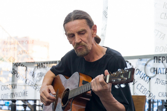 "&Pcy;&acy;&lcy;&softcy;&chcy;&icy;&kcy; &mcy;&icy;&mcy;&ocy;"  &vcy; &Icy;&lcy;&softcy;&Tcy;&YUcy;&Zcy;&icy;&ocy;&ncy;&iecy;&period;