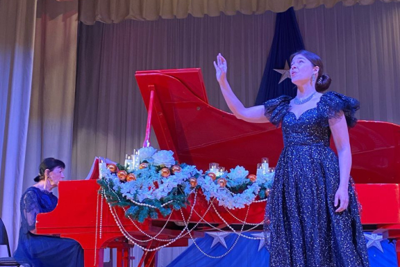 &Ecy;&ncy;&tcy;&ucy;&zcy;&icy;&acy;&scy;&tcy;&ycy; &kcy;&ucy;&lcy;&softcy;&tcy;&ucy;&rcy;&ycy; &ndash; &scy;&ocy;&lcy;&icy;&scy;&tcy;&ycy; &ndash; &ocy;&pcy;&iecy;&rcy;&ncy;&ycy;&iecy; &pcy;&iecy;&vcy;&tscy;&ycy;&colon; "&Ocy; &zhcy;&iecy;&ncy;&shchcy;&icy;&ncy;&acy;&khcy; &icy; &ocy; &lcy;&yucy;&bcy;&vcy;&icy;"