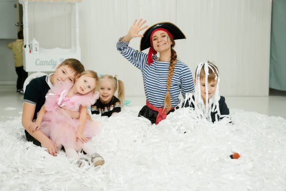 &Pcy;&ucy;&tcy;&iecy;&shcy;&iecy;&scy;&tcy;&vcy;&icy;&iecy; &pcy;&ocy; &chcy;&iecy;&tcy;&ycy;&rcy;&iecy;&mcy; &mcy;&ocy;&rcy;&yacy;&mcy;