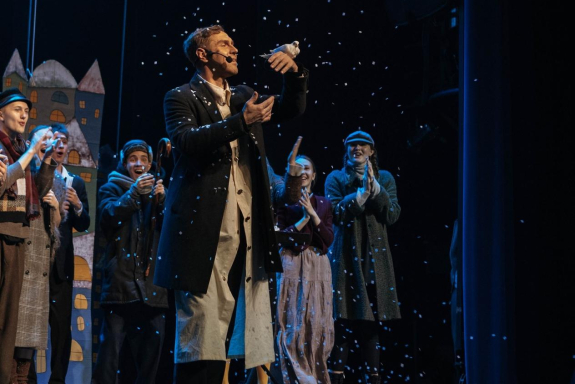 Рождественская история. Иллюзионный спектакль