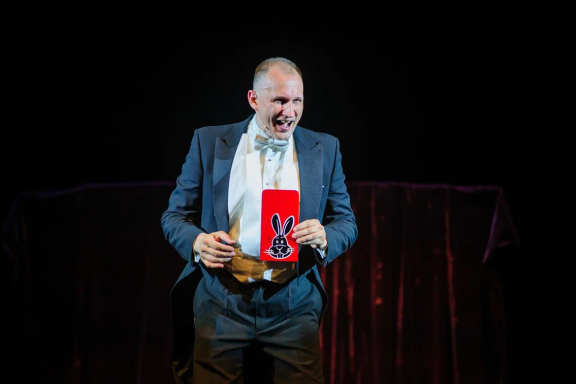 &Pcy;&ocy;&lcy;&chcy;&acy;&scy;&acy; &ncy;&acy; &chcy;&ucy;&dcy;&iecy;&scy;&acy; &lpar;&Dcy;&iecy;&tcy;&scy;&kcy;&ocy;&iecy; &vcy;&ocy;&lcy;&shcy;&iecy;&bcy;&ncy;&ocy;&iecy; &shcy;&ocy;&ucy; &Acy;&lcy;&iecy;&kcy;&scy;&acy;&ncy;&dcy;&rcy;&acy; &YAcy;&bcy;&lcy;&ocy;&chcy;&kcy;&ocy;&vcy;&acy;&comma; &gcy;&period; &Tcy;&yucy;&mcy;&iecy;&ncy;&softcy;&rpar;