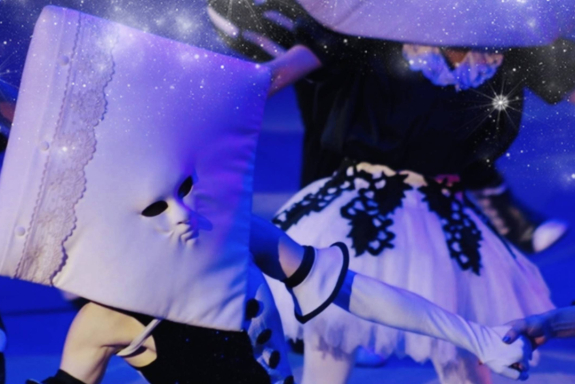 &Dcy;&iecy;&vcy;&ocy;&chcy;&kcy;&acy; &icy; &scy;&lcy;&ocy;&ncy;