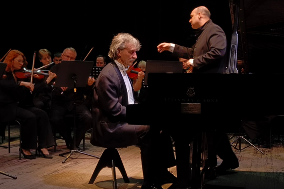 &Kcy;&acy;&mcy;&iecy;&rcy;&ncy;&ycy;&jcy; &ocy;&rcy;&kcy;&iecy;&scy;&tcy;&rcy; &laquo;&Ocy;&rcy;&fcy;&iecy;&jcy;&raquo;&colon; Concerto&period; Mozart &lpar;&Kcy;&ocy;&ncy;&chcy;&iecy;&rcy;&tcy;&ocy;&period; &Mcy;&ocy;&tscy;&acy;&rcy;&tcy;&rpar;&period; &Vcy;&iecy;&chcy;&iecy;&rcy; &chcy;&iecy;&tcy;&vcy;&iecy;&rcy;&tcy;&ycy;&jcy;
