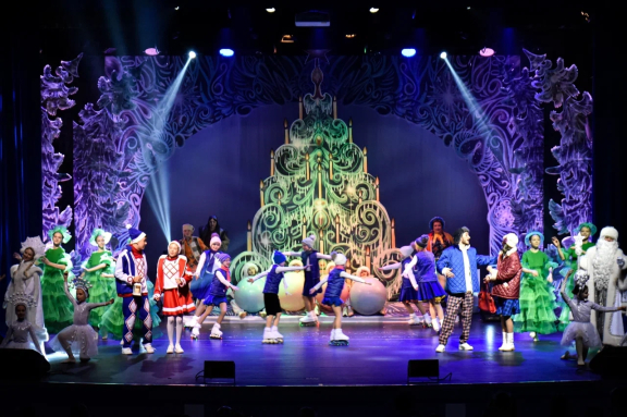 Новогоднее театрализованное представление "Конек-горбунок"