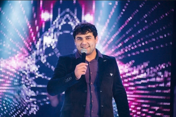 &Mcy;&ucy;&rcy;&acy;&tcy; &Tcy;&khcy;&acy;&gcy;&acy;&lcy;&iecy;&gcy;&ocy;&vcy;&period; &Bcy;&ocy;&lcy;&softcy;&shcy;&ocy;&jcy; &scy;&ocy;&lcy;&softcy;&ncy;&ycy;&jcy; &kcy;&ocy;&ncy;&tscy;&iecy;&rcy;&tcy;