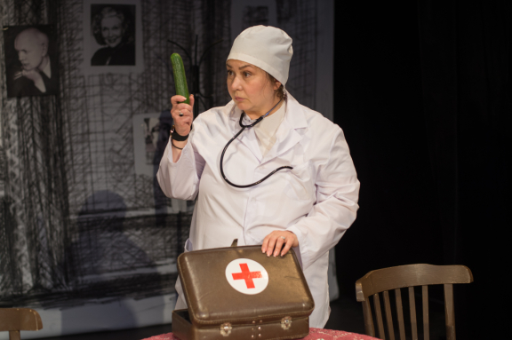 Спектакль «Раневская. Сквозь смех и слезы»