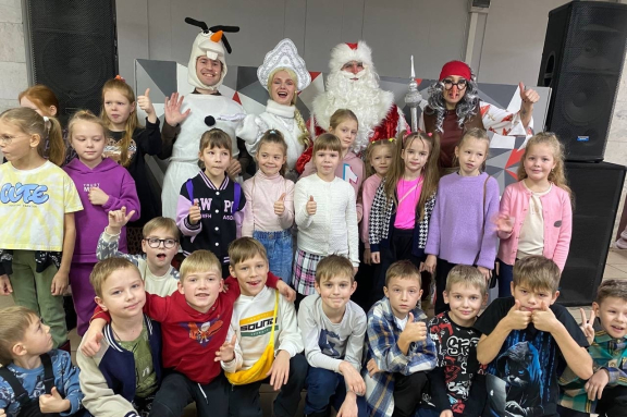 Интерактивный детский спектакль "День Рождения Деда Мороза или куда пропало волшебство?"